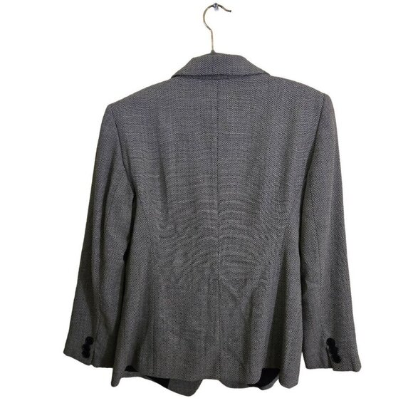 Lafayette 148 Herringbone Wool Slight Asymmetric Gray Blazer Size 4 - Picture 3 of 6